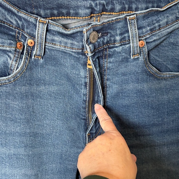 Levi's Classic Straight Blue Jeans - Picture 4 of 5